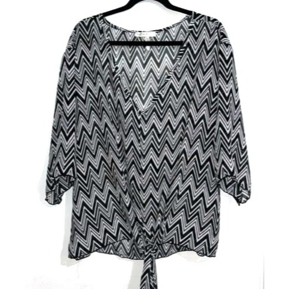 Chevron Print Womens Blouse By Etched 3X Black & White Loose Fit V-Neck 3/4 Slee